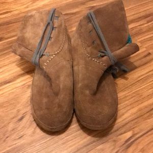 Sanuk booties . Size 9 worn twice